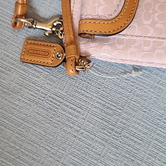 Coach Lavendar and Natural Leather Wrist Purse - Picture 3 of 5